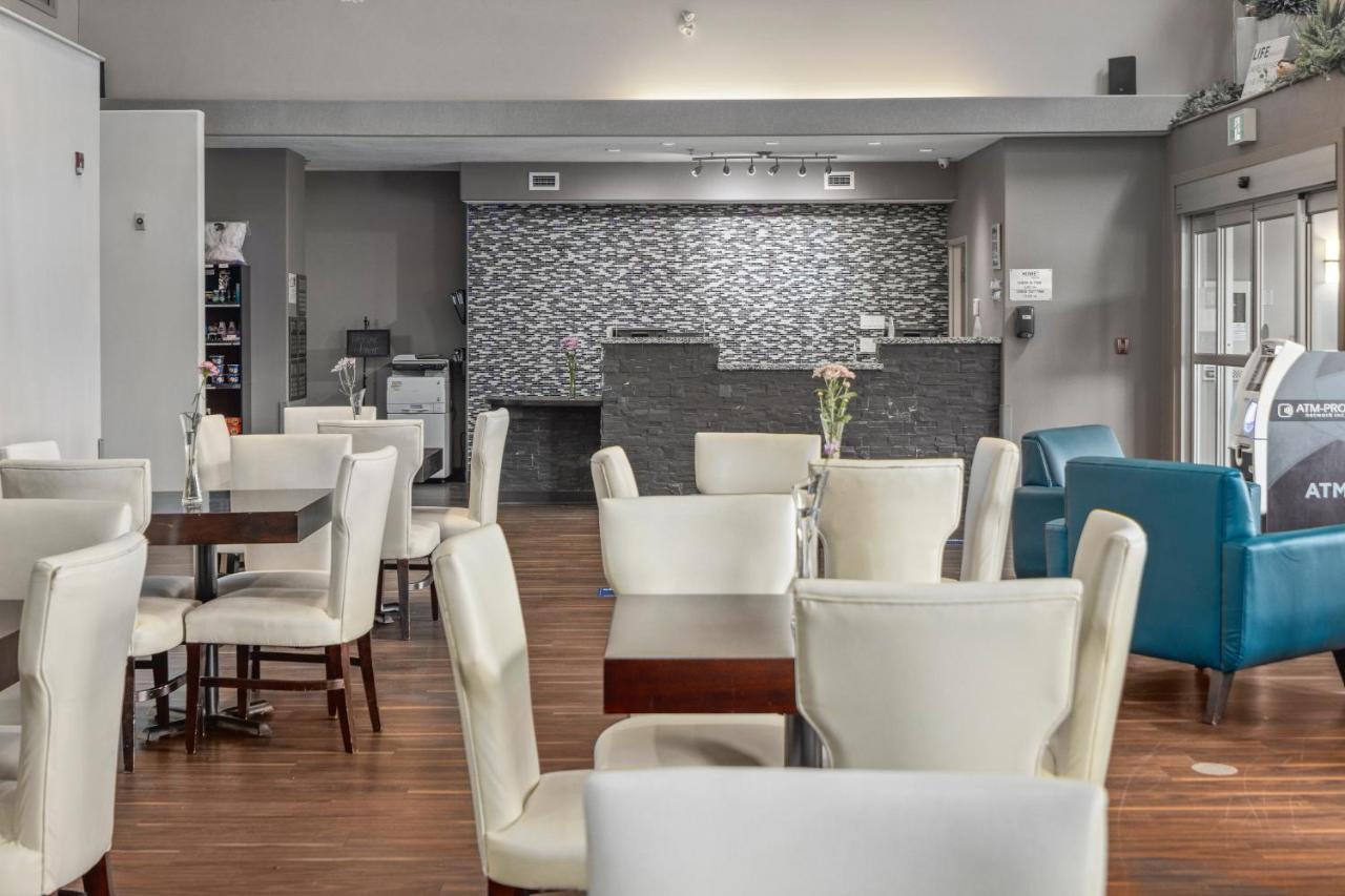 Home Inn & Suites Regina Airport Esterno foto