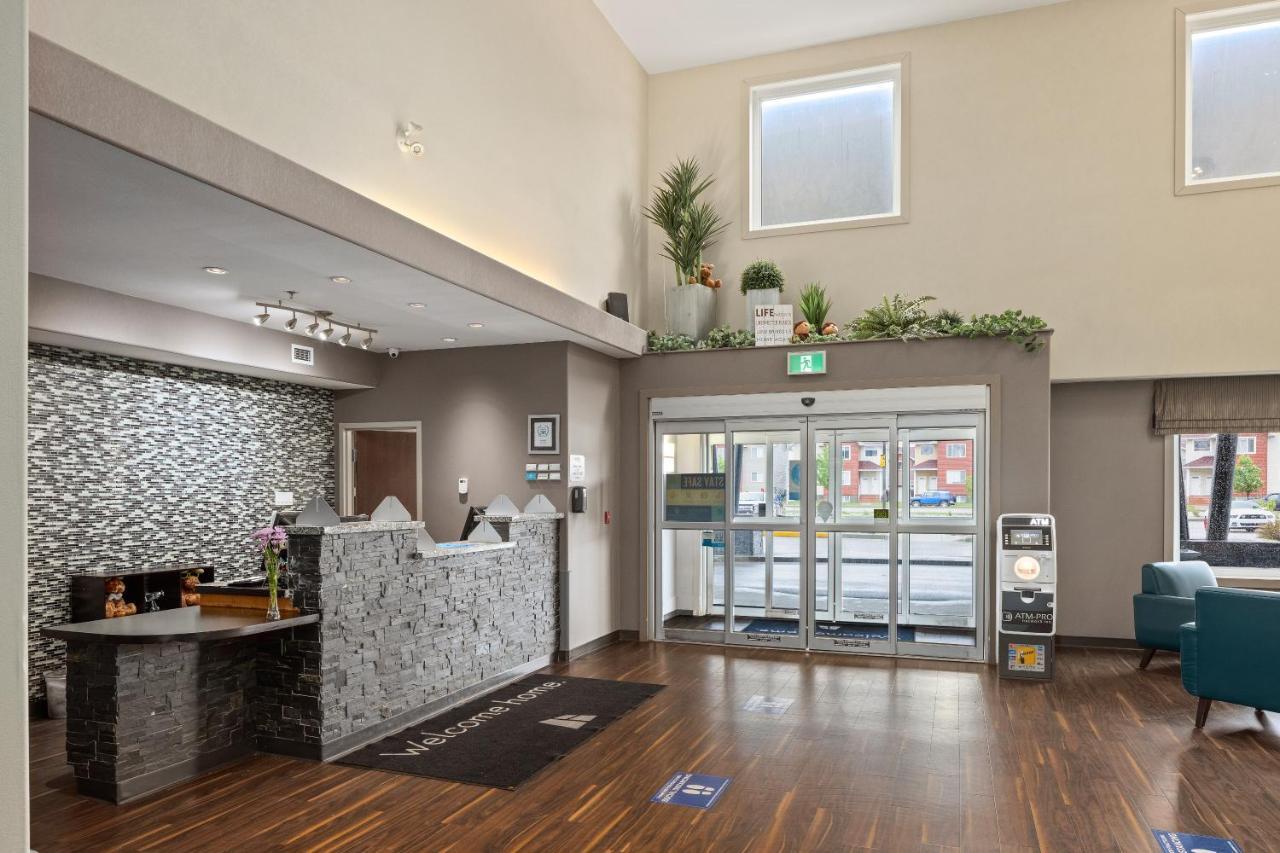 Home Inn & Suites Regina Airport Esterno foto