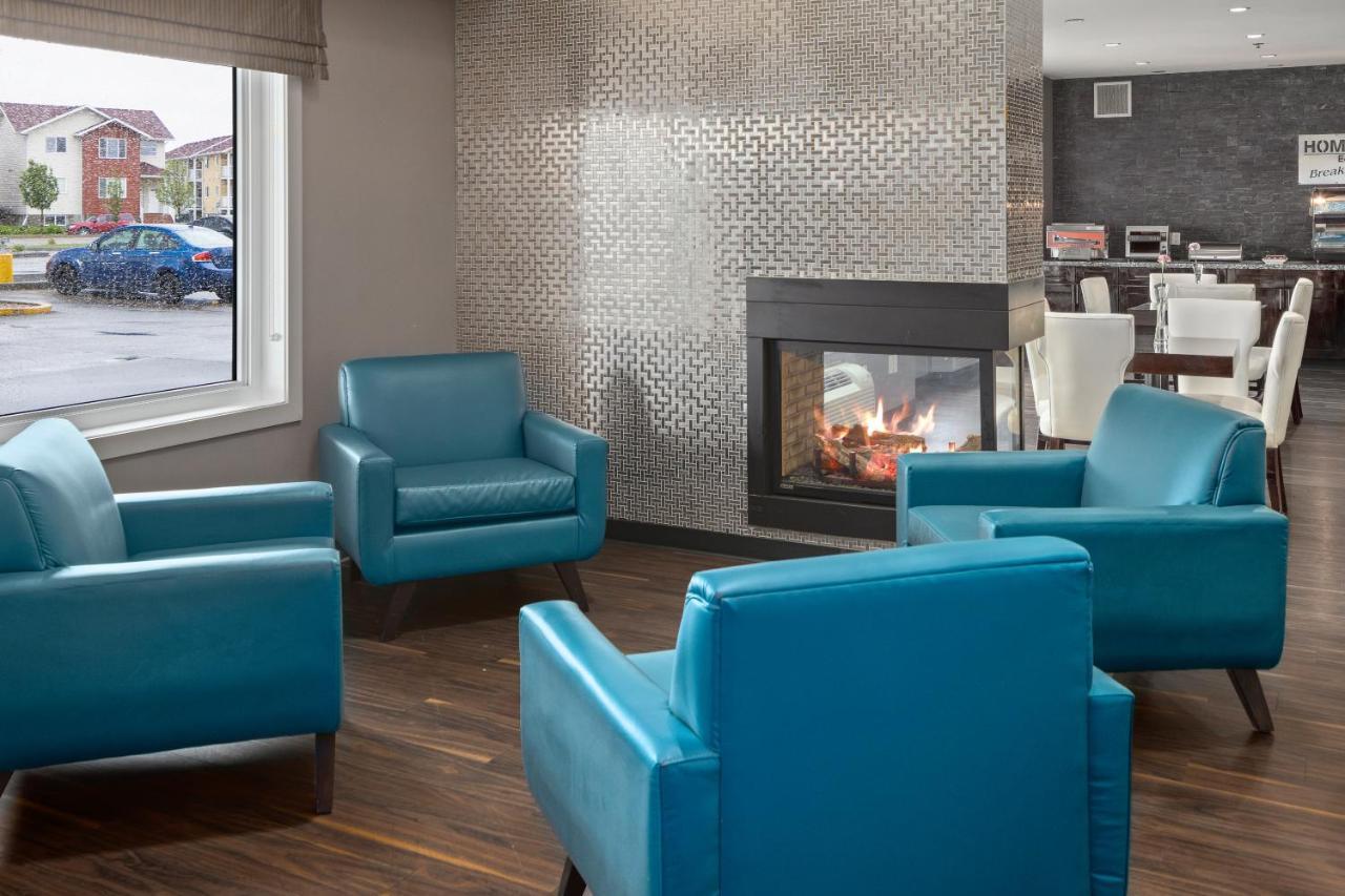 Home Inn & Suites Regina Airport Esterno foto
