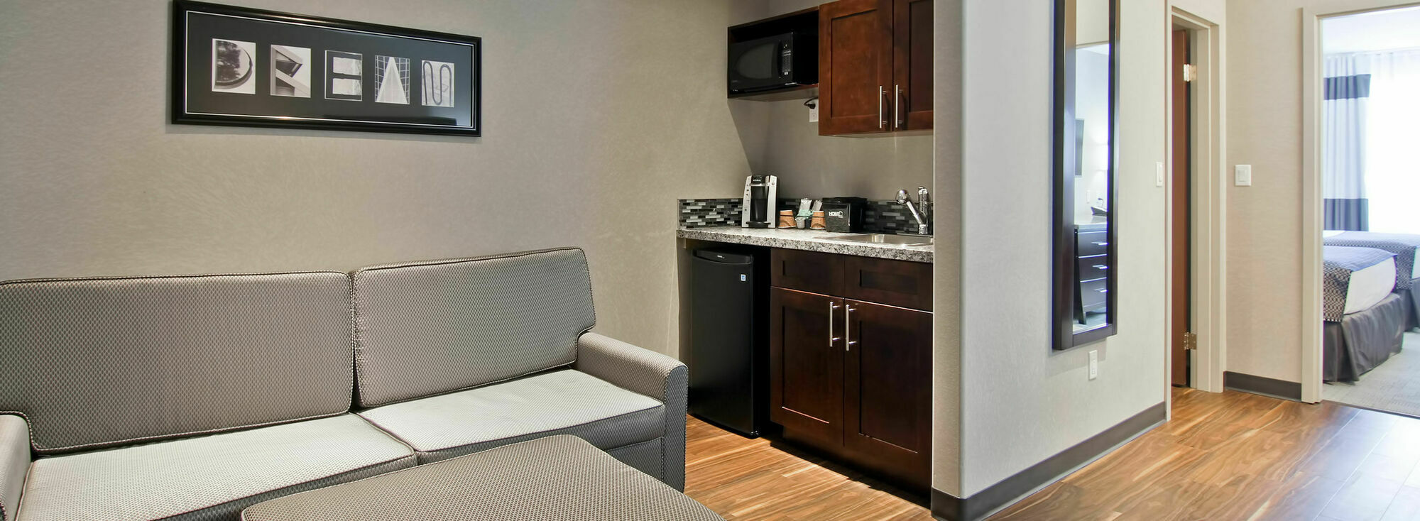 Home Inn & Suites Regina Airport Esterno foto