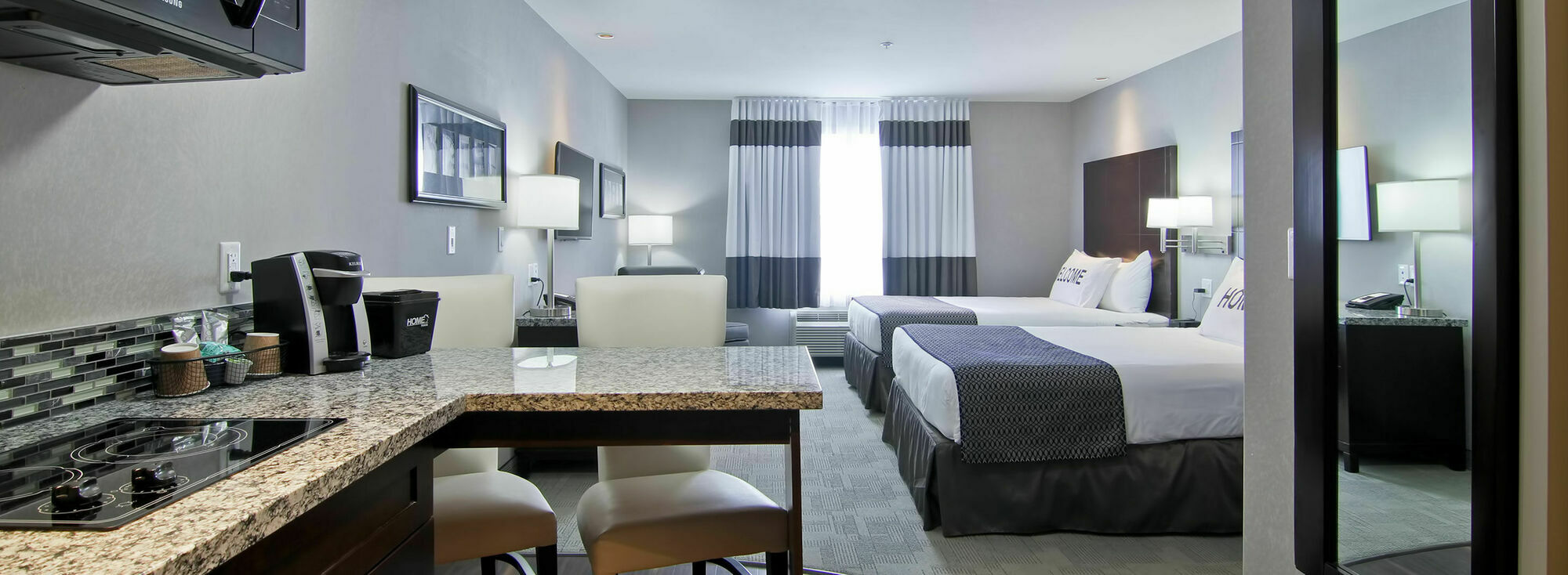 Home Inn & Suites Regina Airport Esterno foto