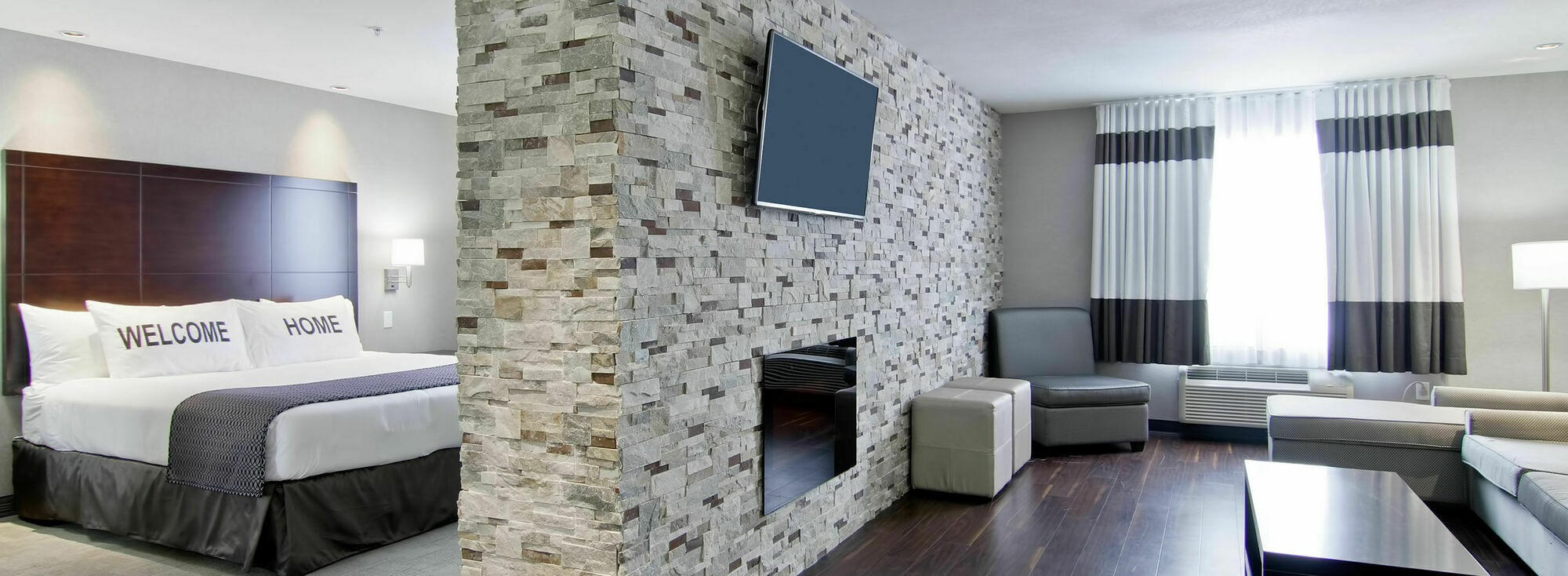 Home Inn & Suites Regina Airport Esterno foto