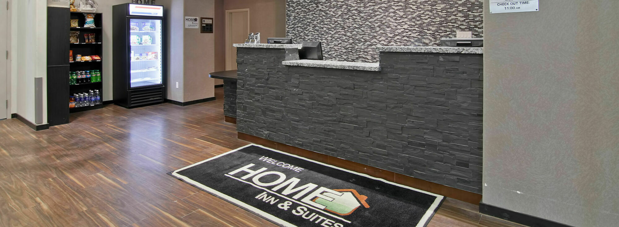 Home Inn & Suites Regina Airport Esterno foto